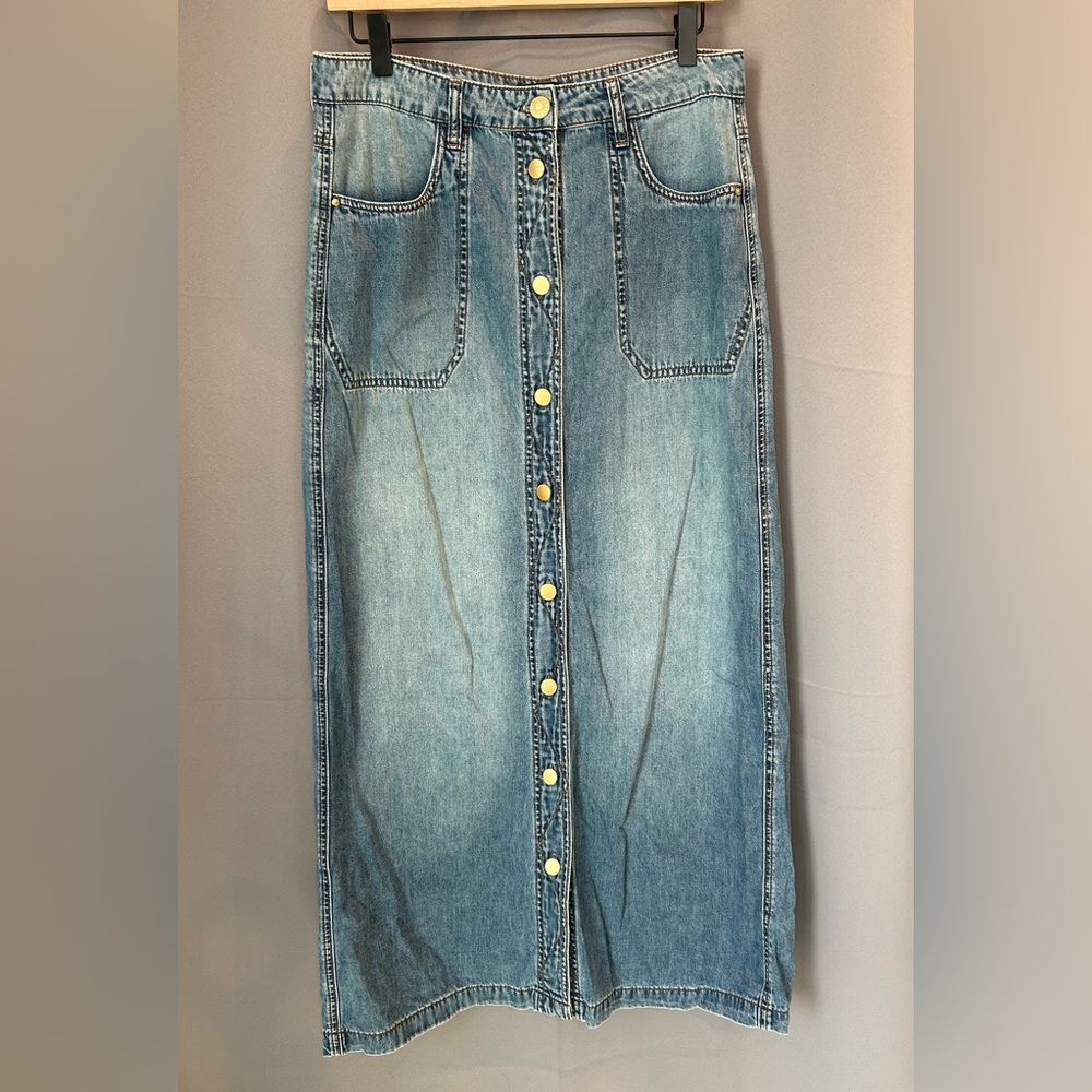 Kut from the Cloth | Rose Denim Button- Front Maxi Skirt | Size 8 | Medium Wash